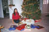 DogsNewXmasBed.jpg (45518 bytes)